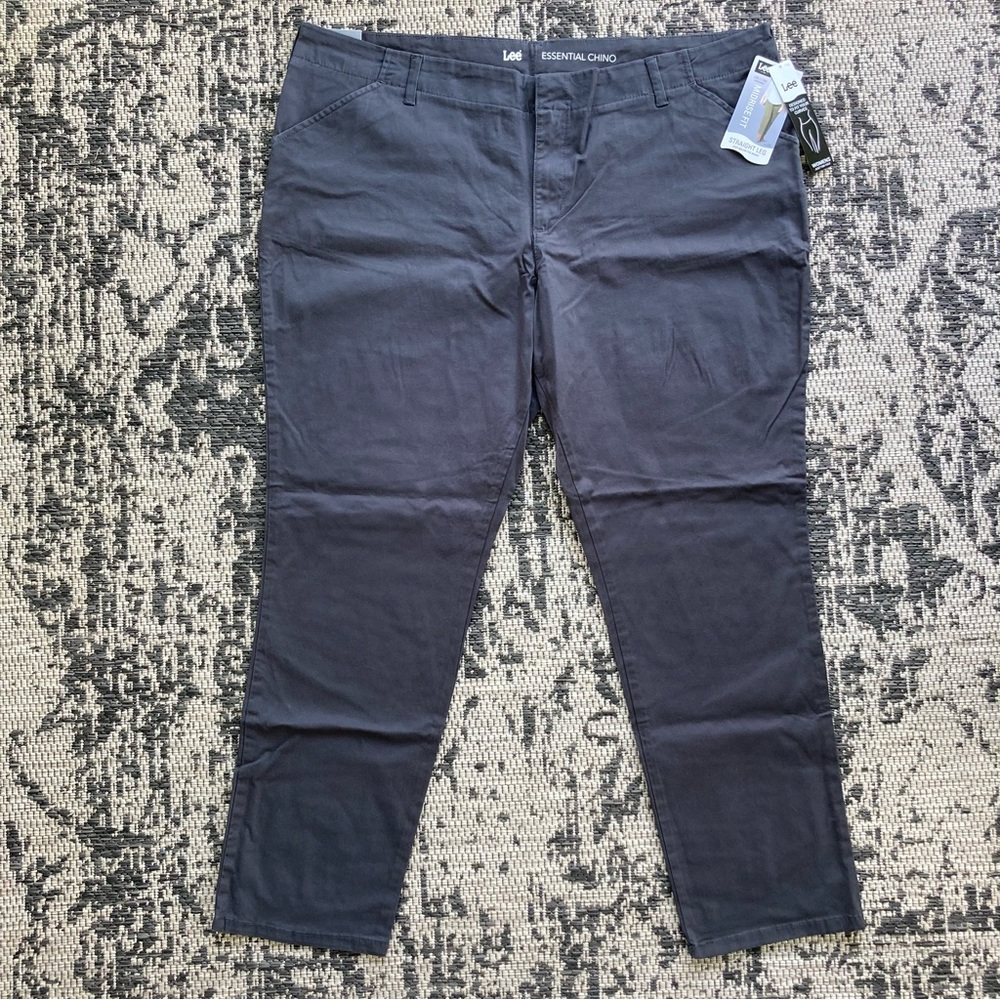 Lee Essential Chino Size 22W in Mineral Blue